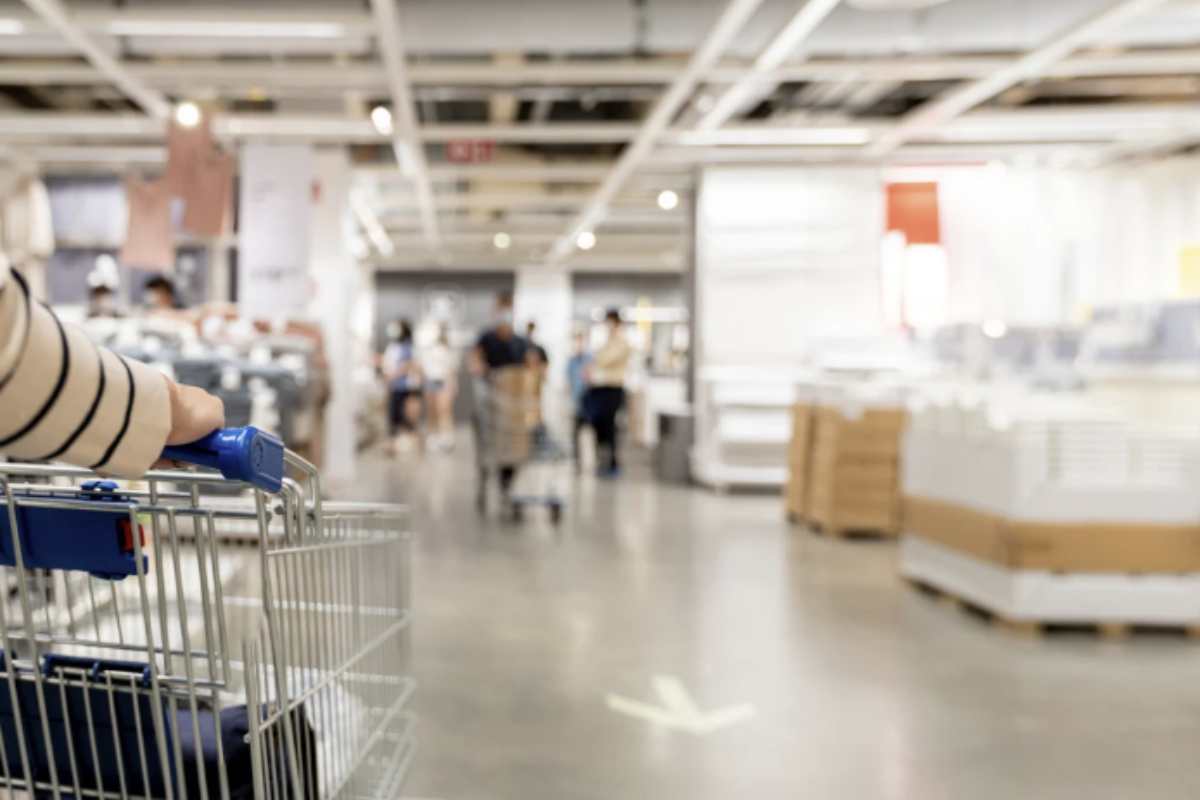 Un aspetto fondamentale delle nuove ceste portabiancheria IKEA è la sostenibilità. Il brand ha confermato il suo impegno ambientale