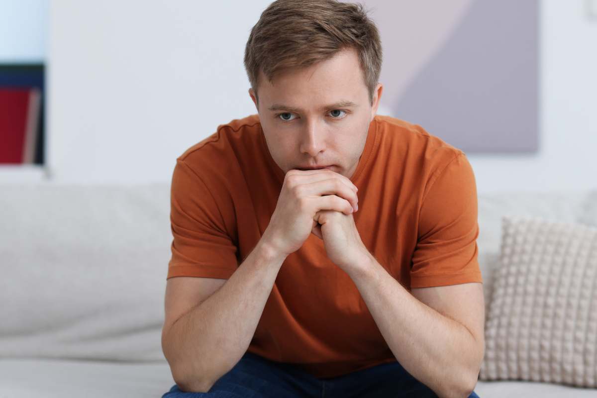 L'azienda gli approva le ferie, ma poi lo licenzia in tronco