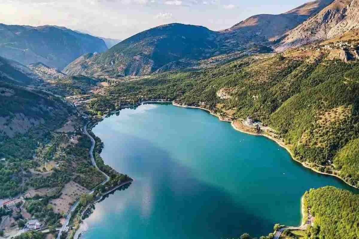 Non è il Colorado, è l'Italia: l’incanto selvaggio delle Gole del Sagittario